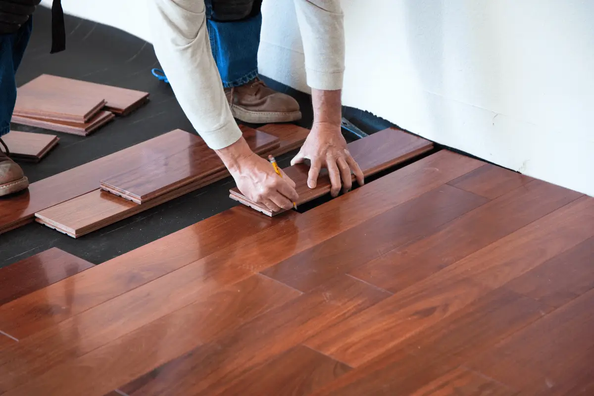 Flooring Services in Cape Cod: Vinyl vs. Hardwood Floor